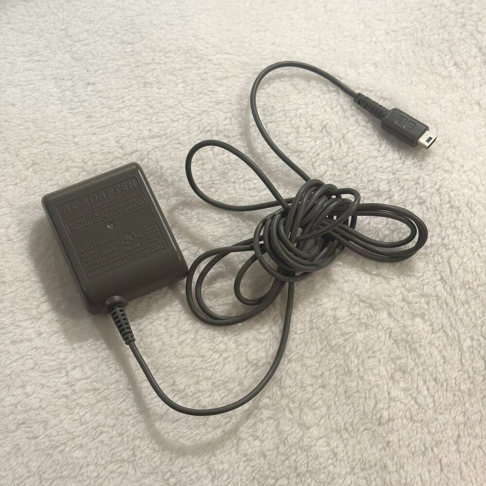 TESTED - Original Nintendo DS Charger Cable